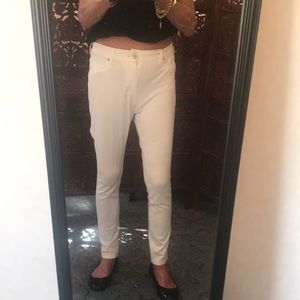 🤍👖Cato 8 White Straight Leg Full Waist Skinny Jean’s
